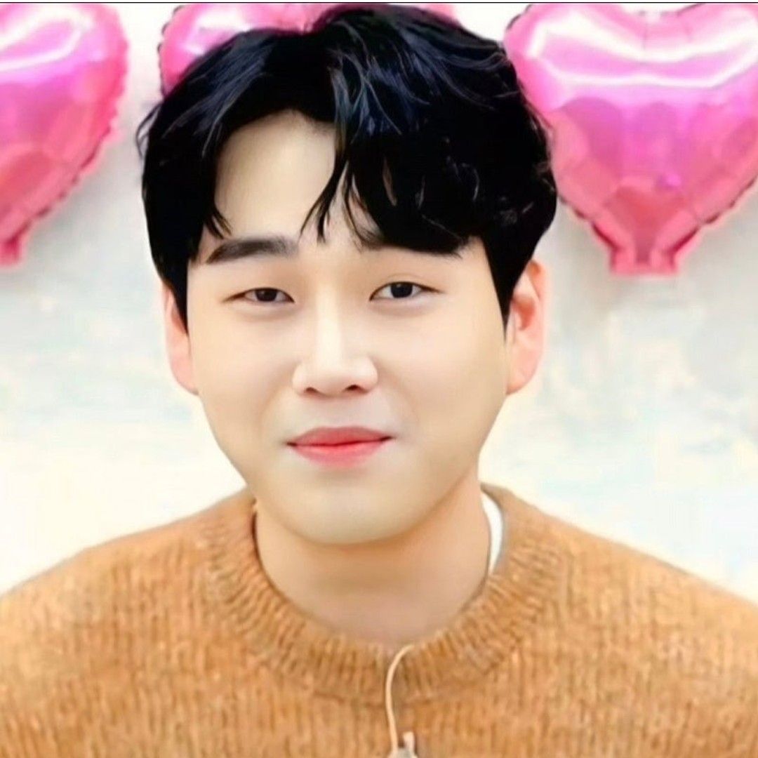 Behind-the-scenes cut of Hwang Youngwoong