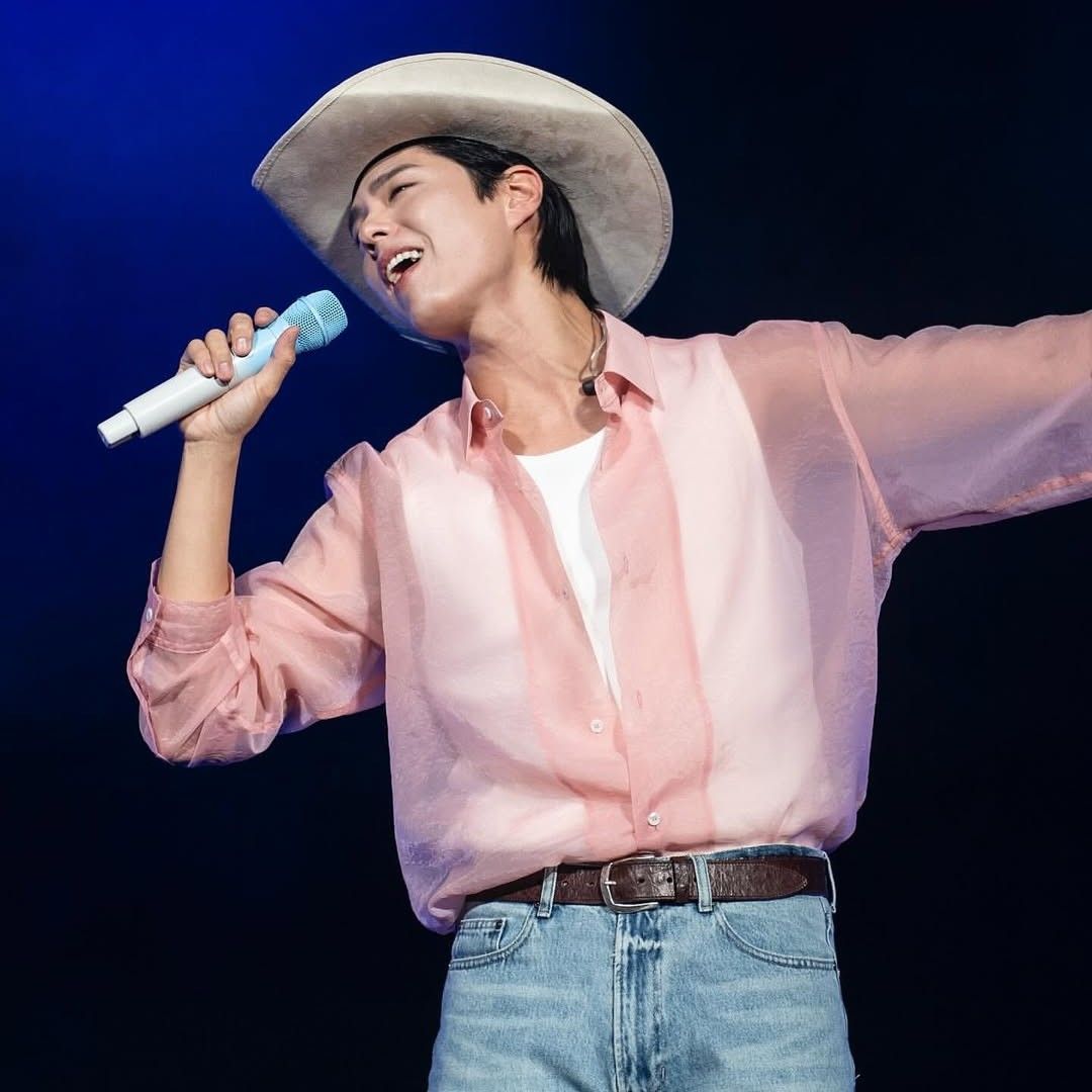 Recent activity shot of Park Bogum
