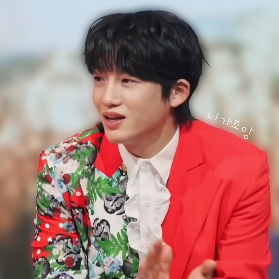 Behind-the-scenes cut of Shin Seungtae