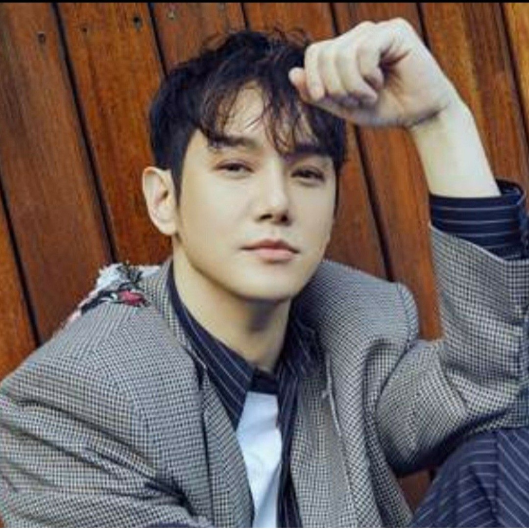 Latest photo of Hwanhee