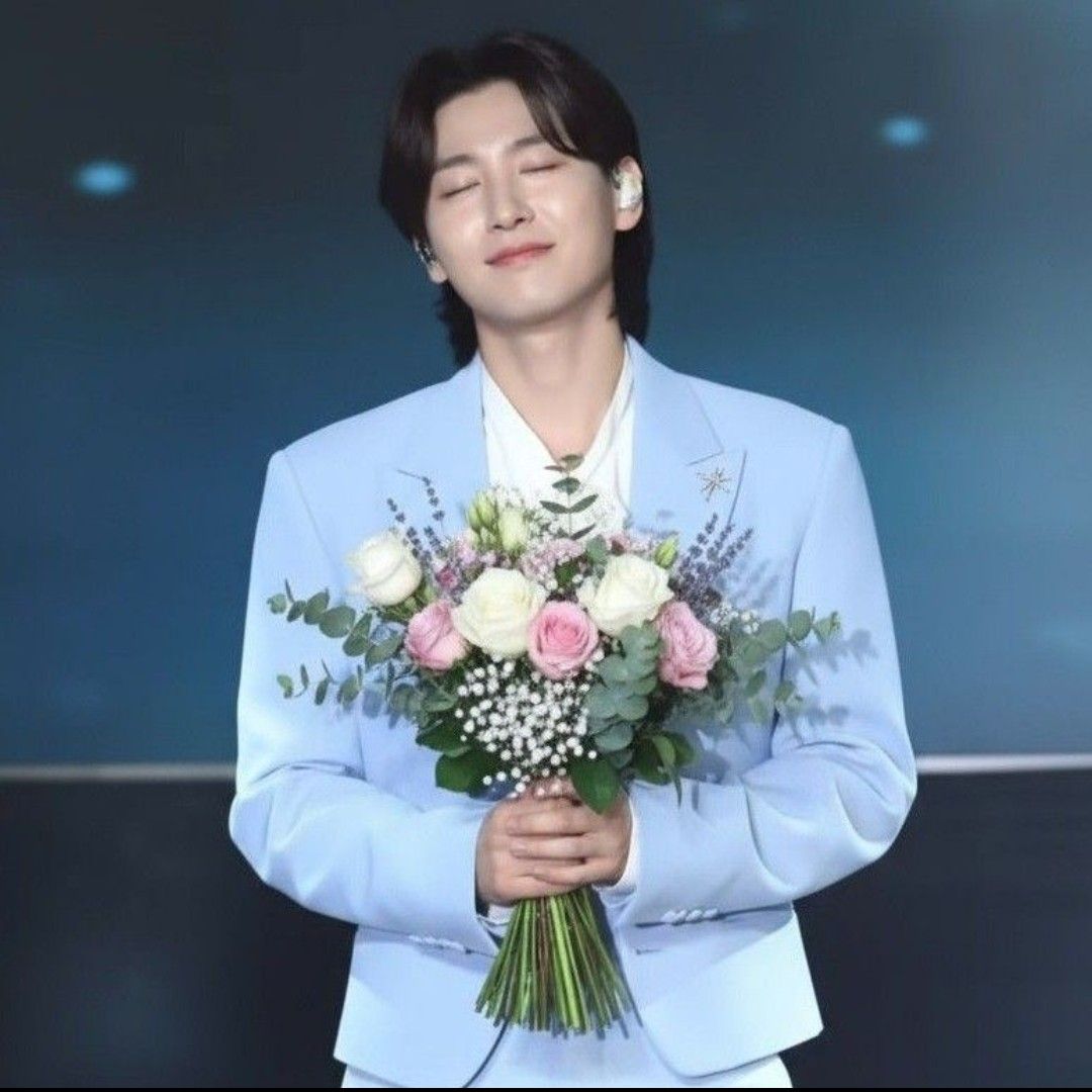 Behind-the-scenes cut of Kim Yongbin