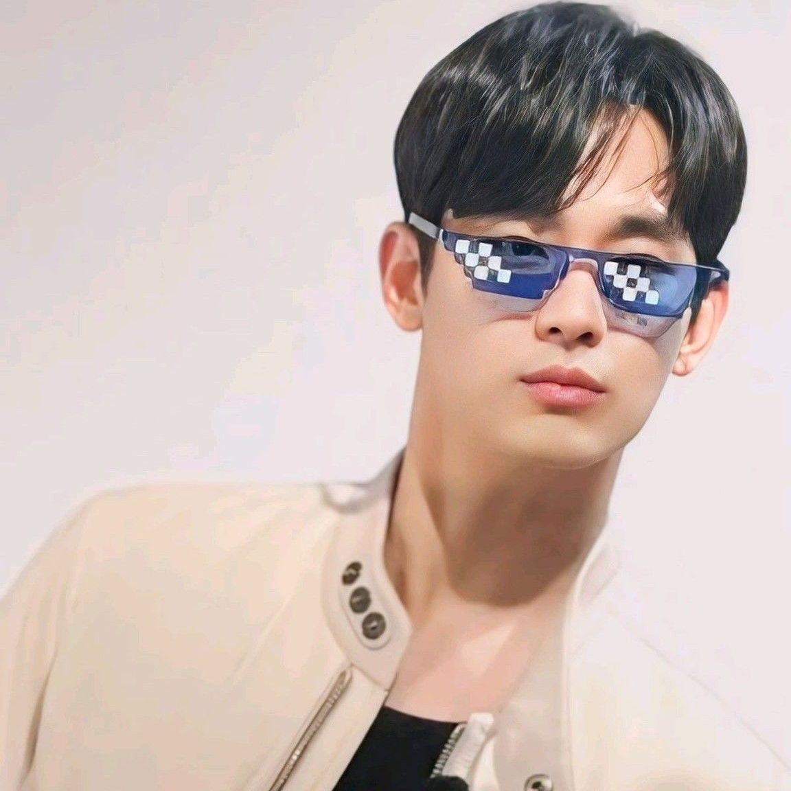 粉絲拍下的金秀賢瞬間