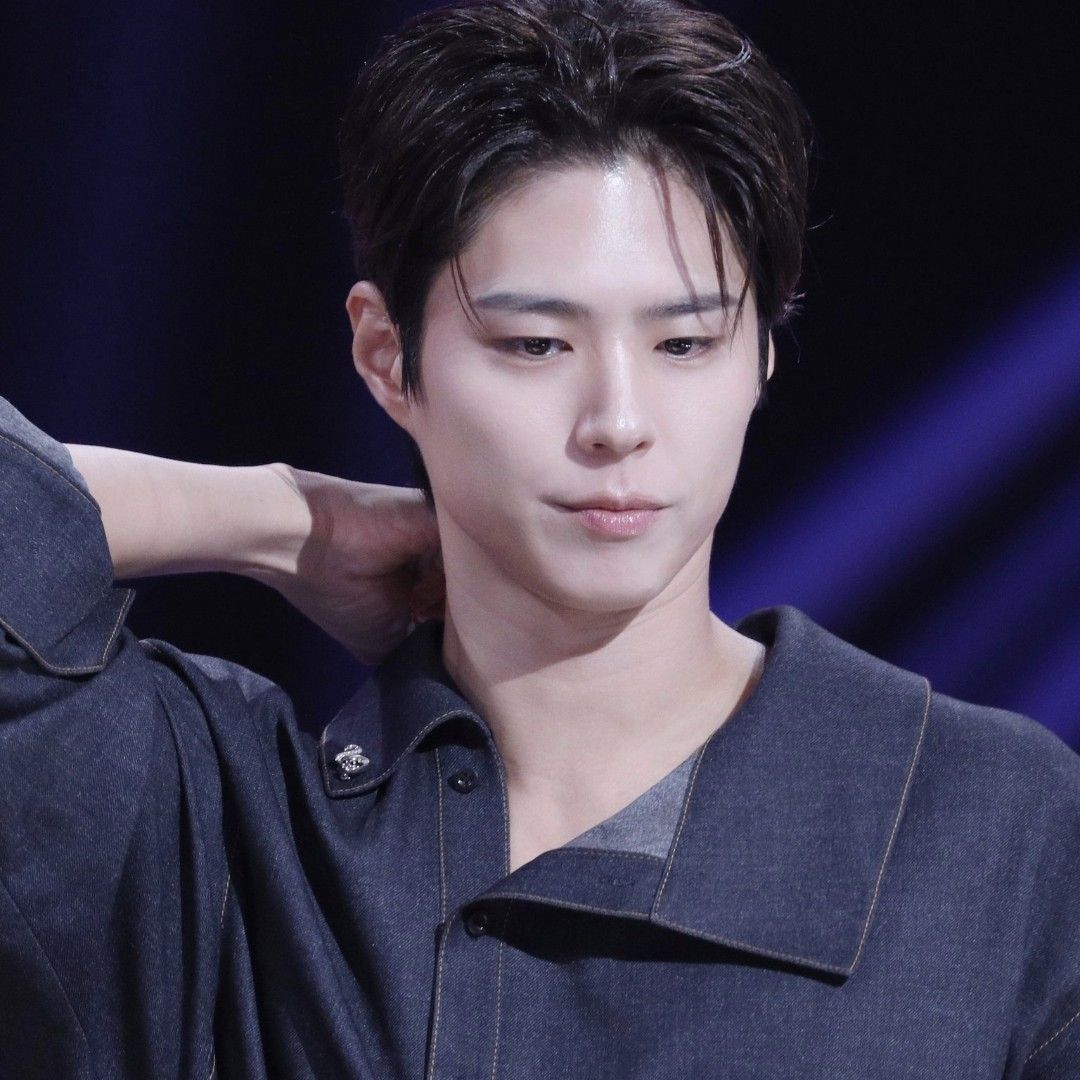 Recent activity shot of Park Bogum