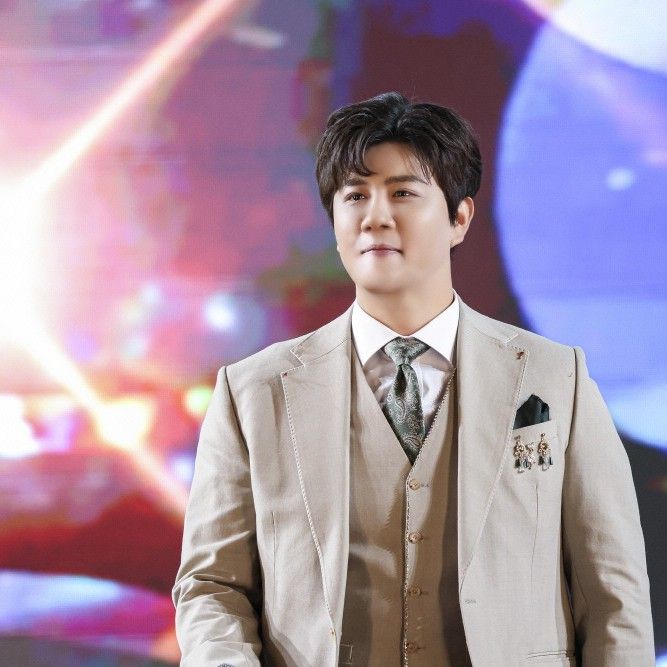 Behind-the-scenes cut of Jin Haesung