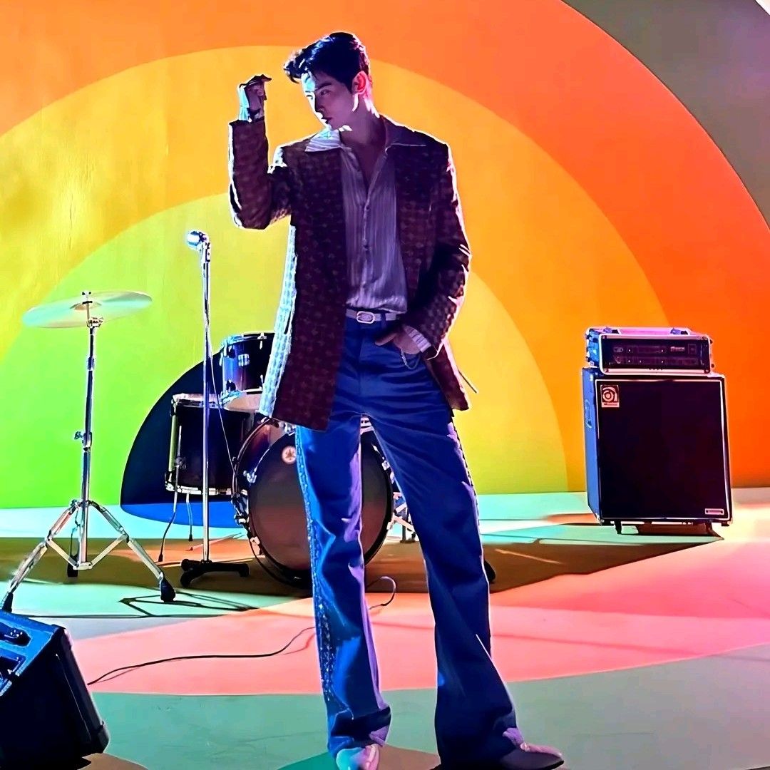 A moment captured by a fan of Cha Eunwoo