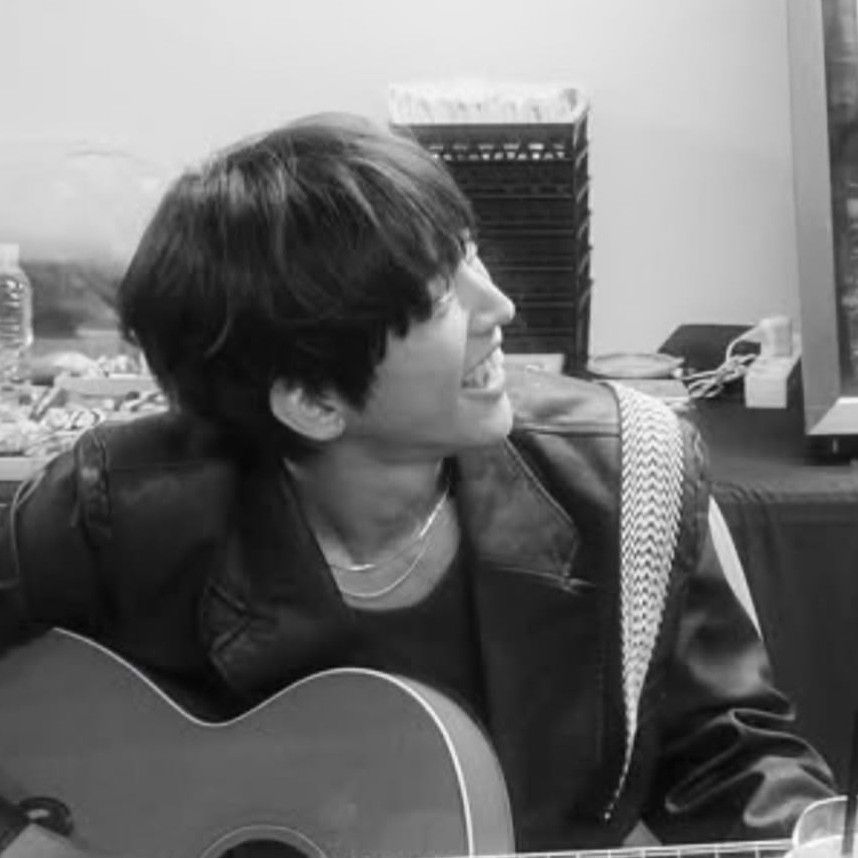 A moment captured by a fan of Lee Seungyoon
