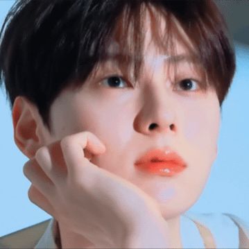 Representative photo of Hwang Minhyun showing their charm