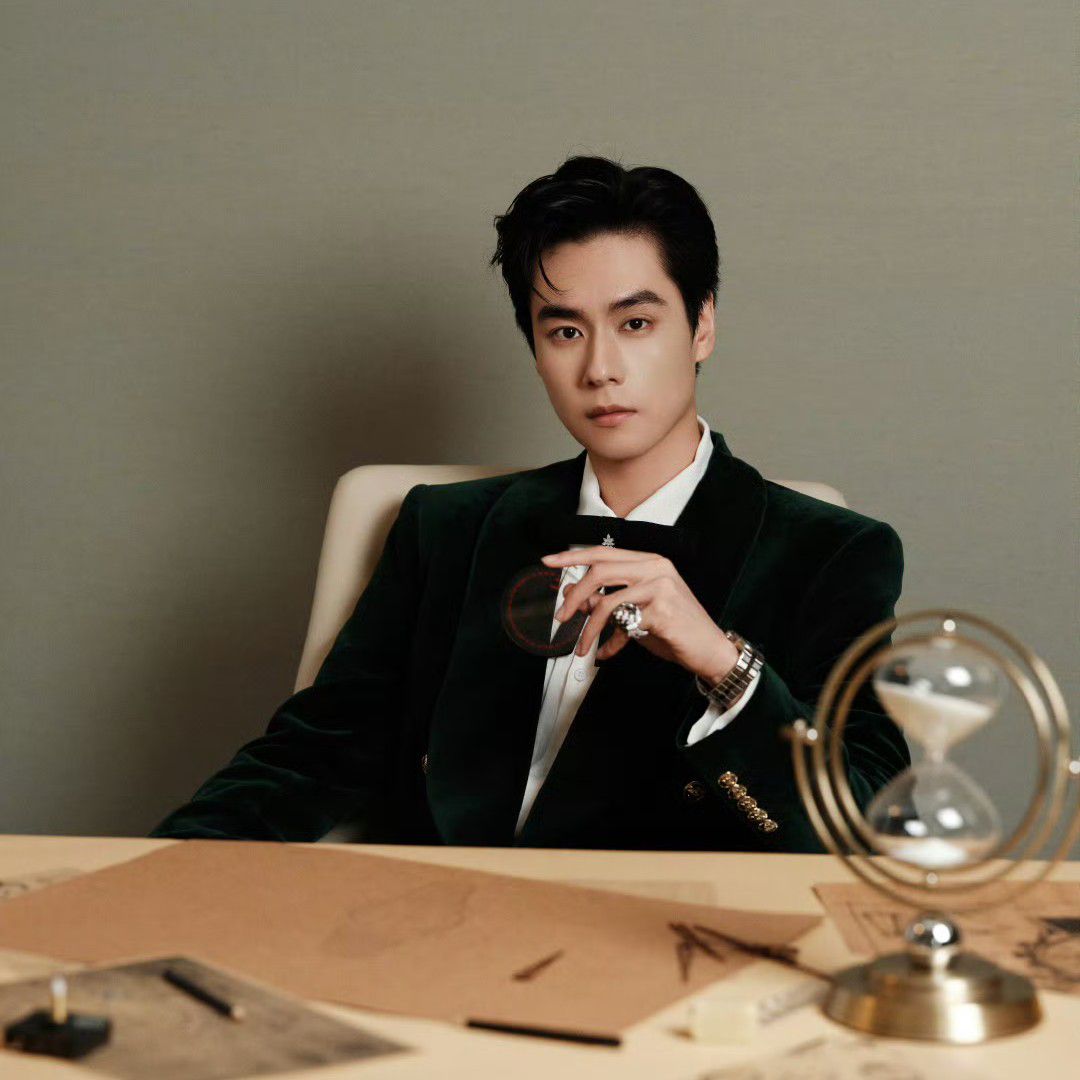 Latest photo of Hu Yitian