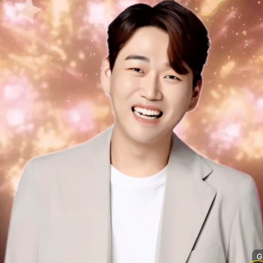 Recent activity shot of Hwang Youngwoong