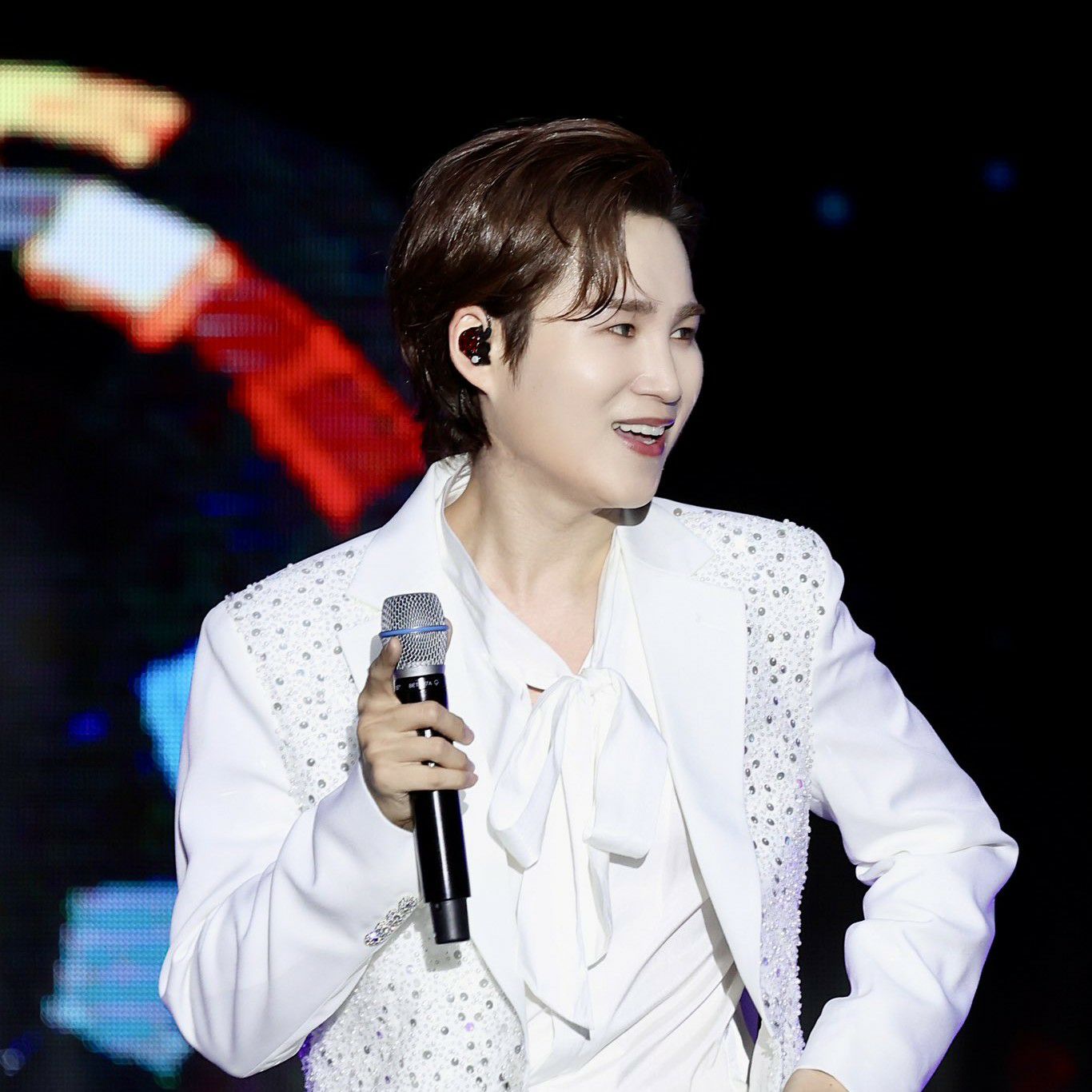 A moment captured by a fan of Kim Heejae