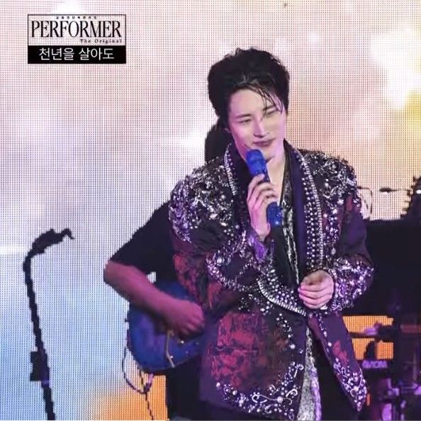 金俊賢的最新照片