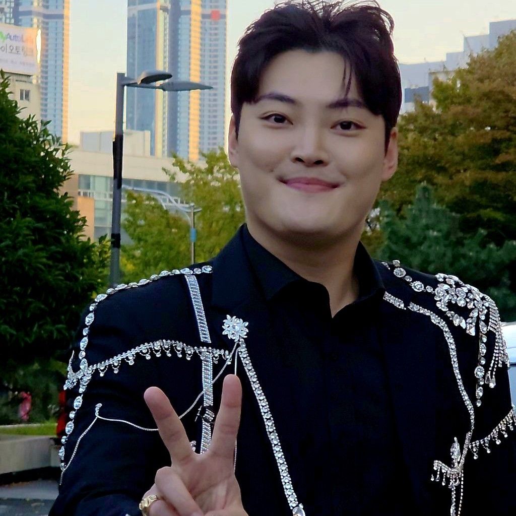 Behind-the-scenes cut of Kim Kyungmin