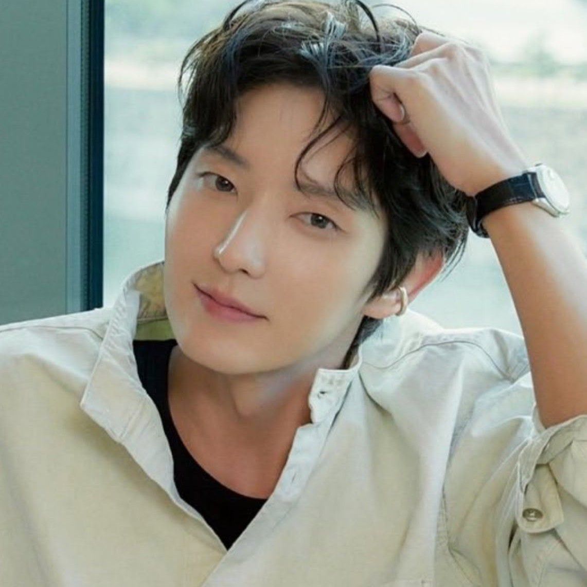 Behind-the-scenes cut of Lee Joongi