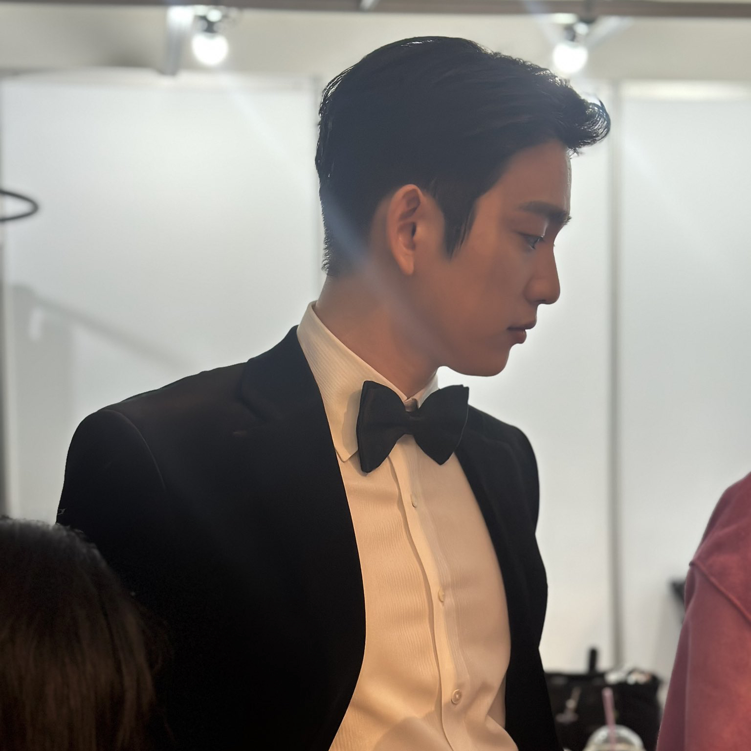 Cuplikan di balik layar dari Park Jinyoung