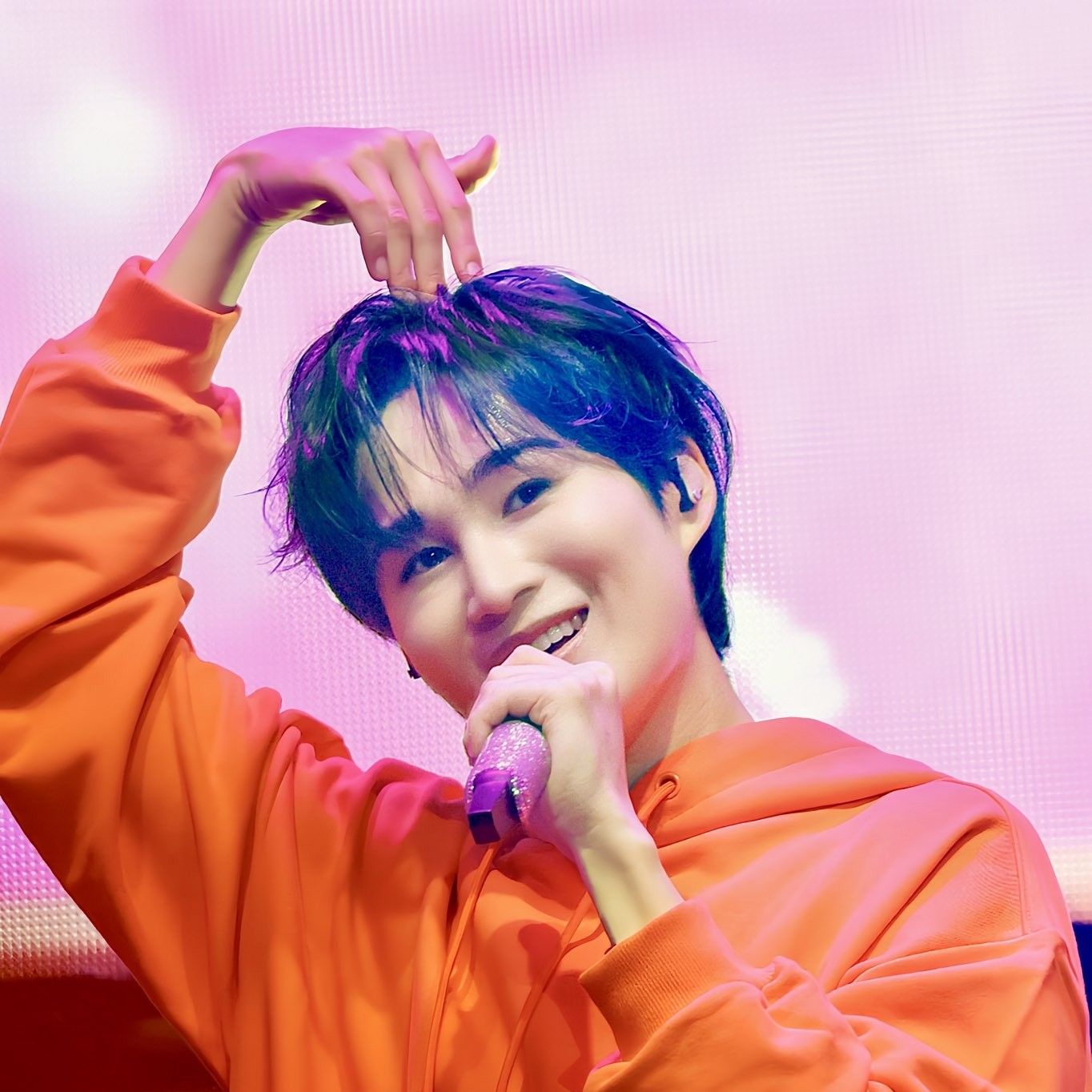 粉丝拍下的金熙栽瞬间