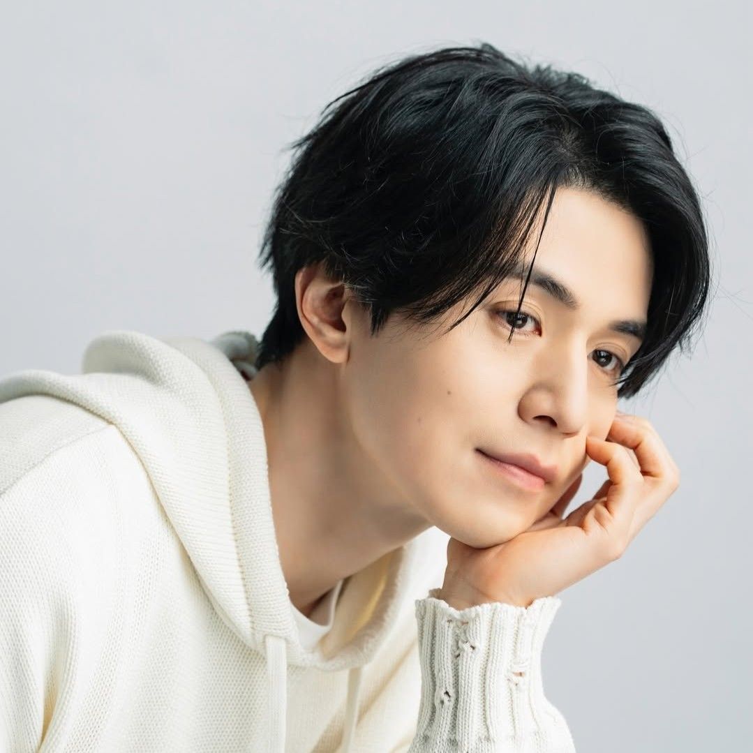 Recent activity shot of Lee Dongwook