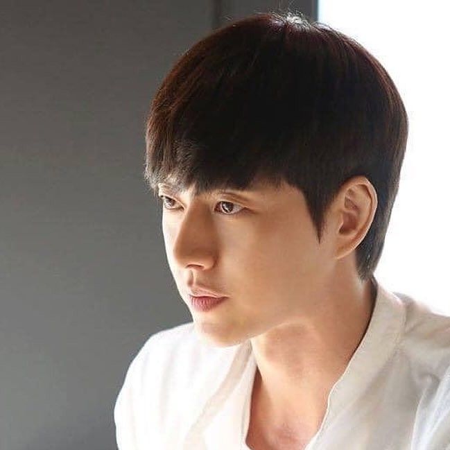 Behind-the-scenes cut of Park Haejin