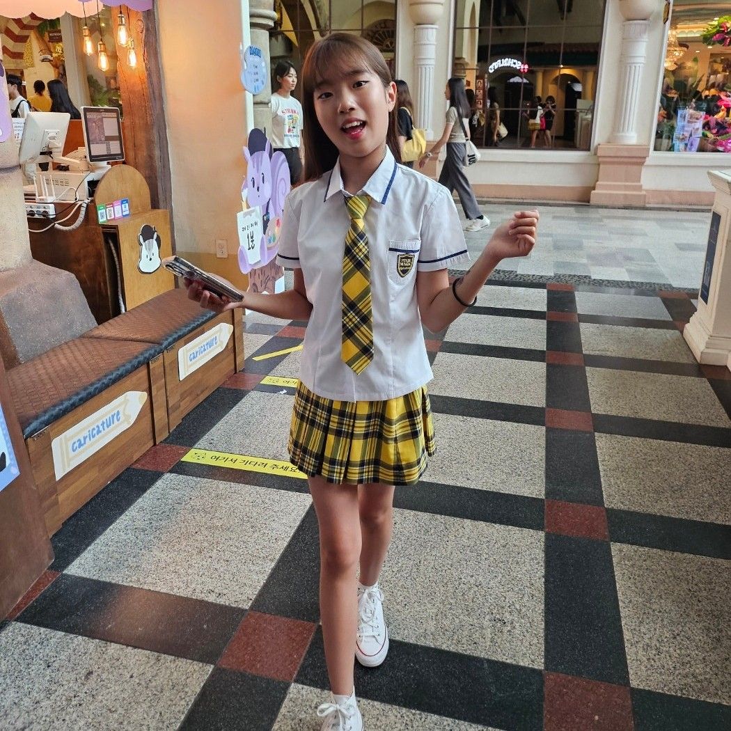 Behind-the-scenes cut of Bin Yeseo
