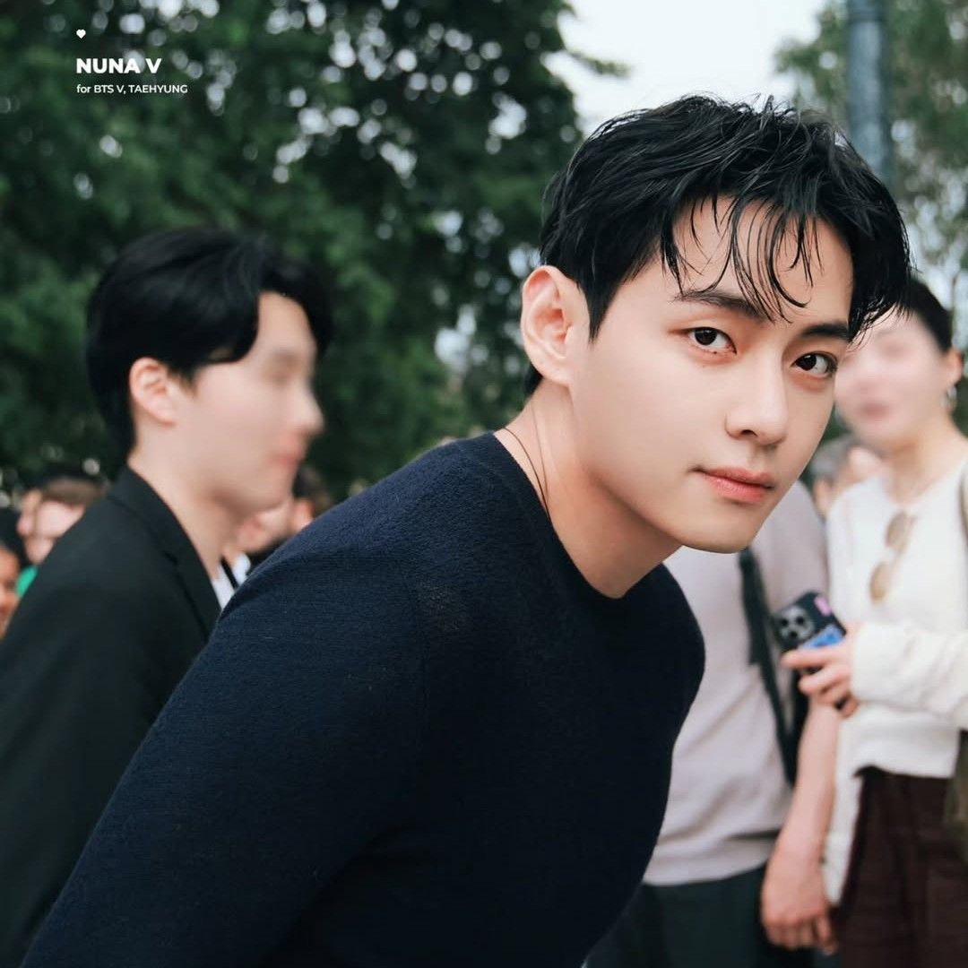 Latest photo of Kim Taehyung (V)