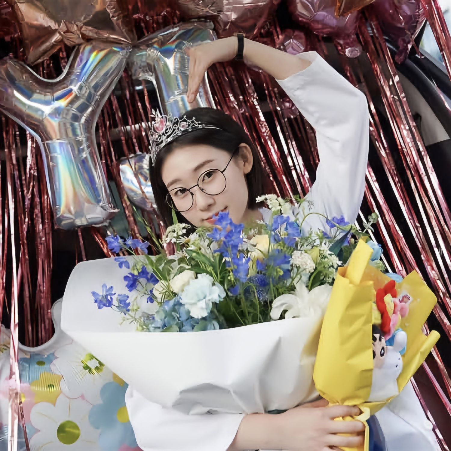 Behind-the-scenes cut of Han Yeji