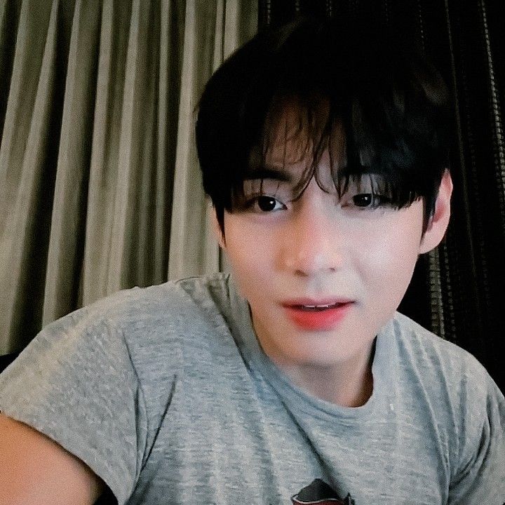 Recent activity shot of Kim Taehyung (V)