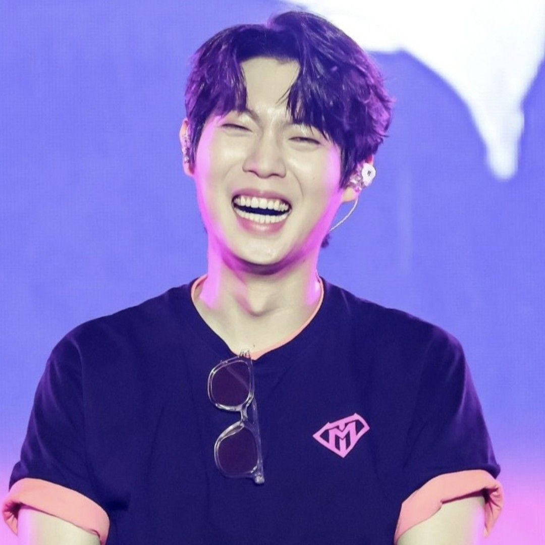 지금 주목받는 셀럽 게시글