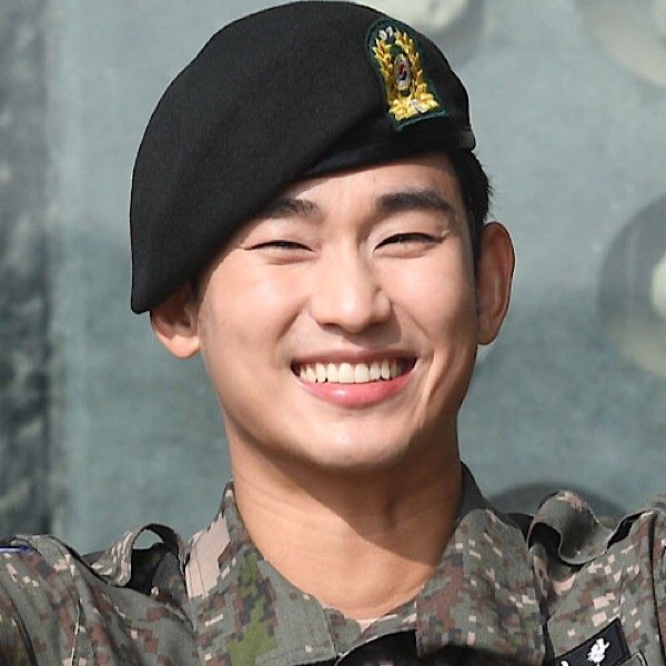 Behind-the-scenes cut of Kim Soohyun