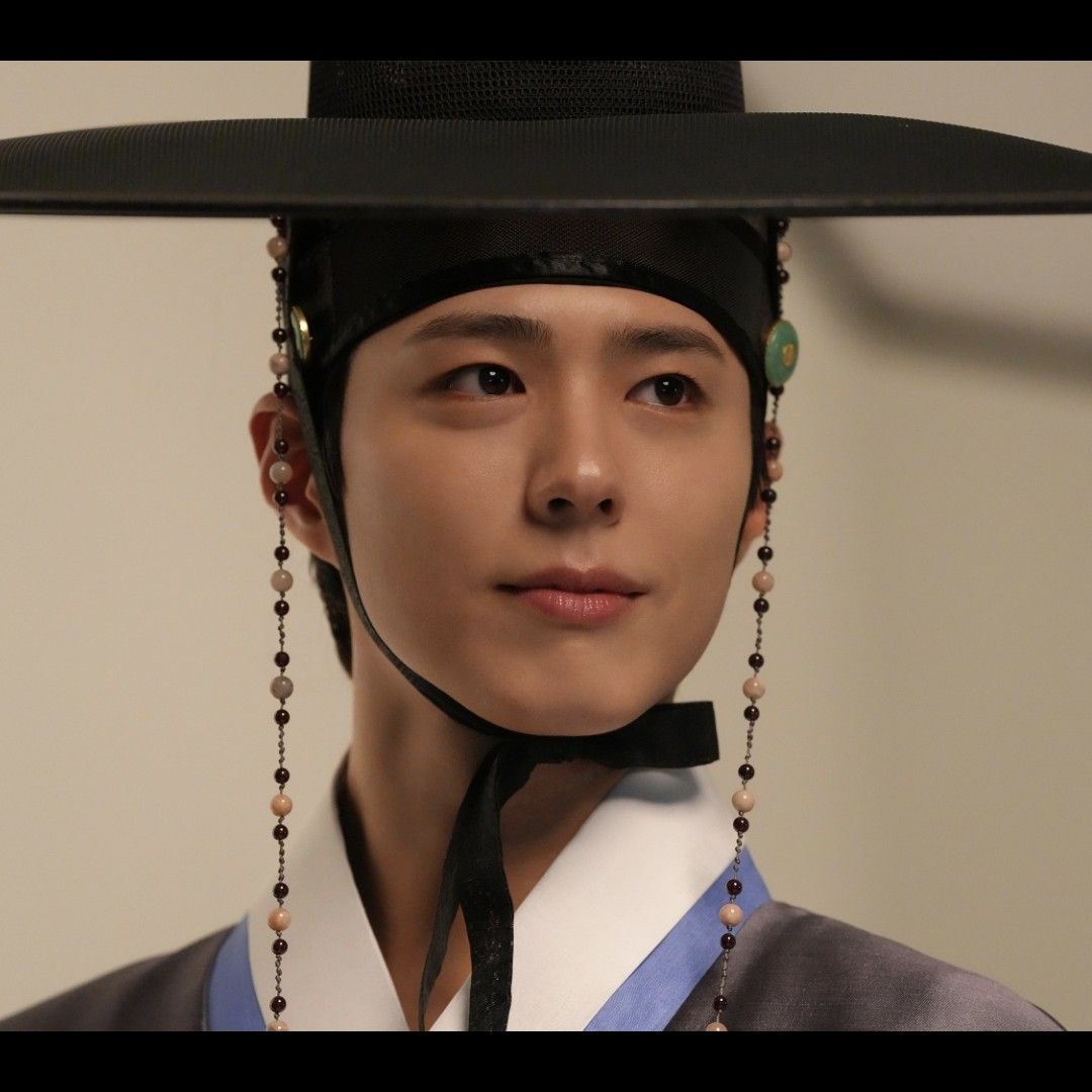Behind-the-scenes cut of Park Bogum