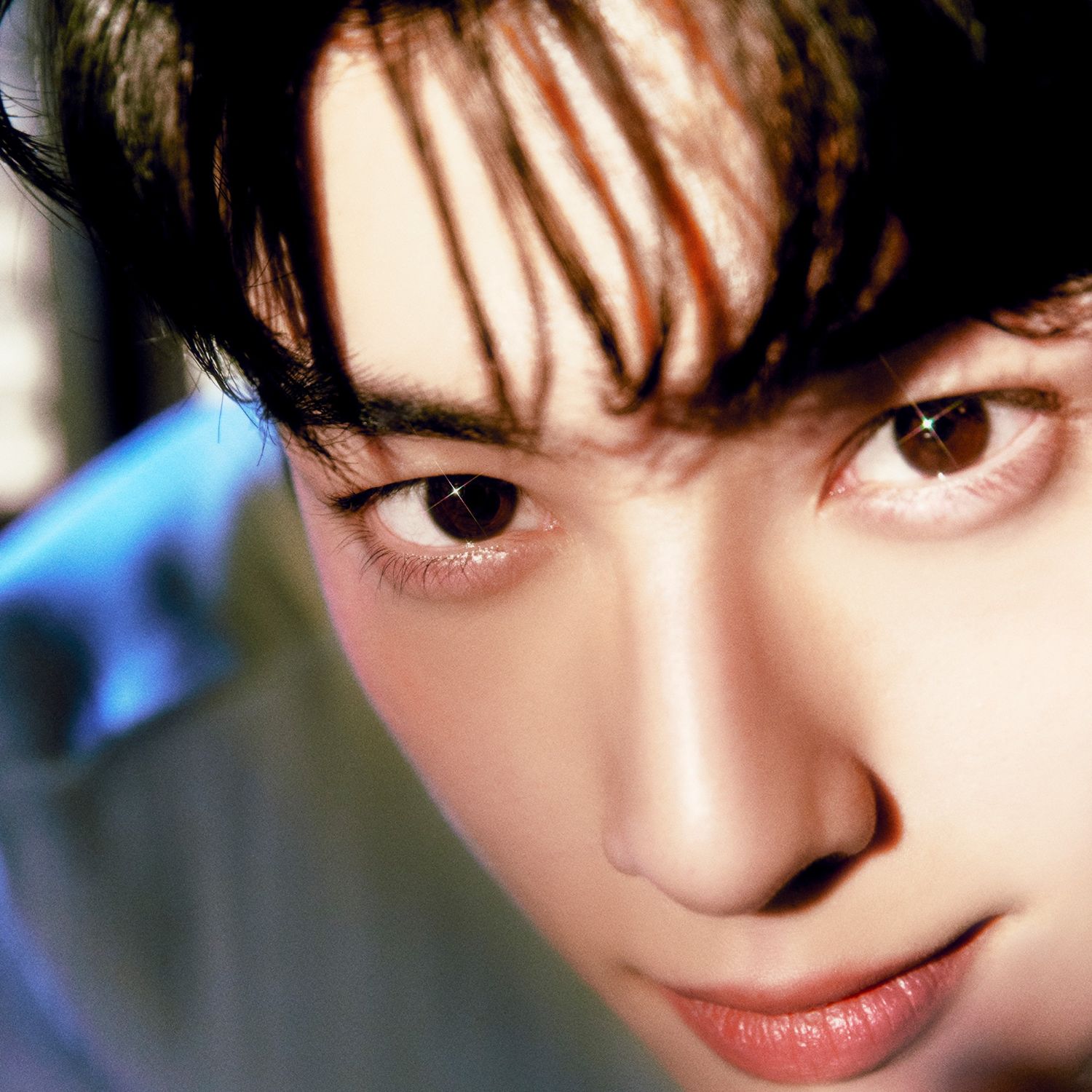 Behind-the-scenes cut of Cha Eunwoo