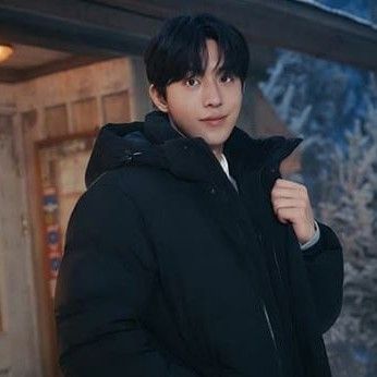 Behind-the-scenes cut of Nam Joohyuk