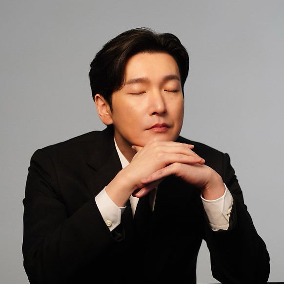 Recent activity shot of Cho Seungwoo 