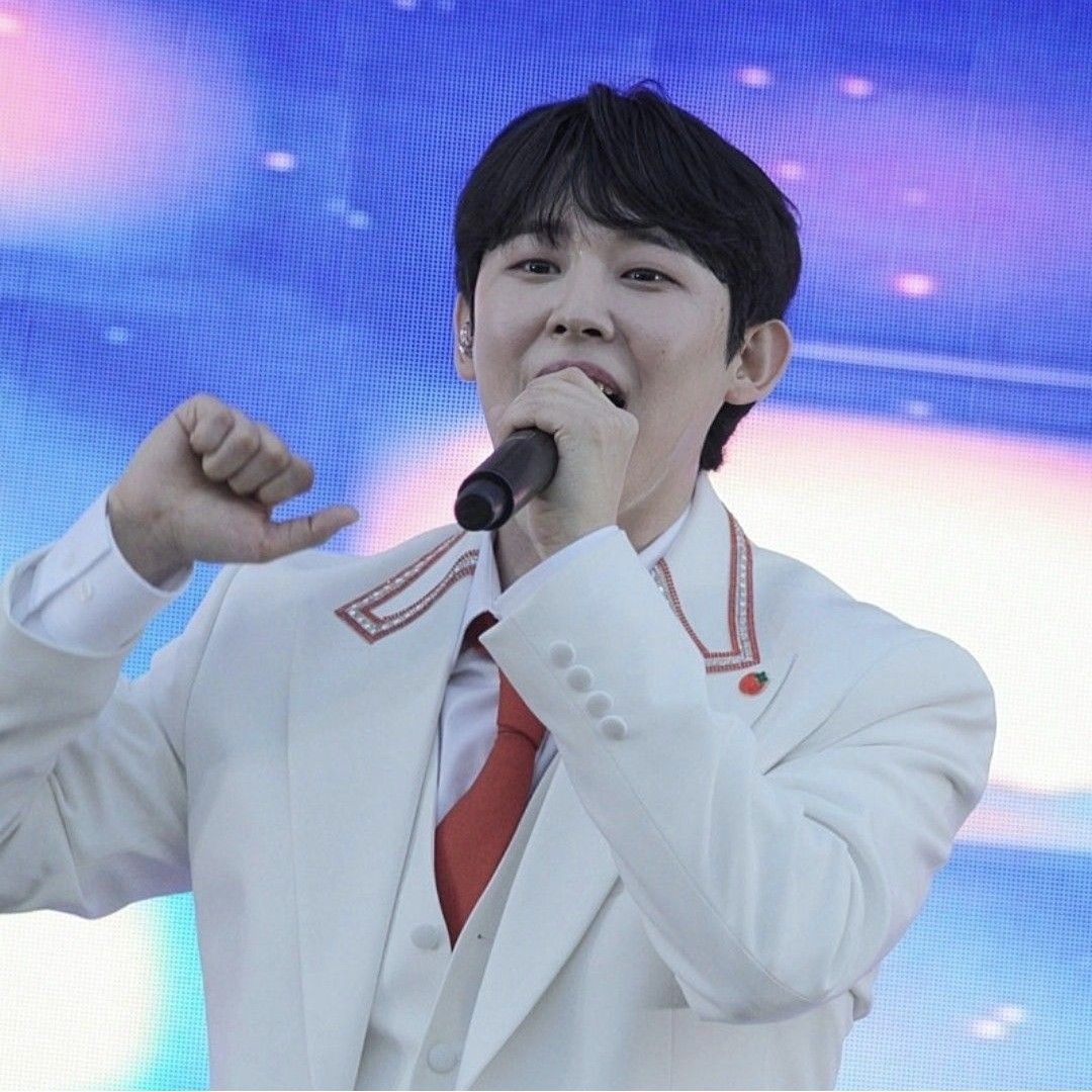 Latest photo of Jinuk