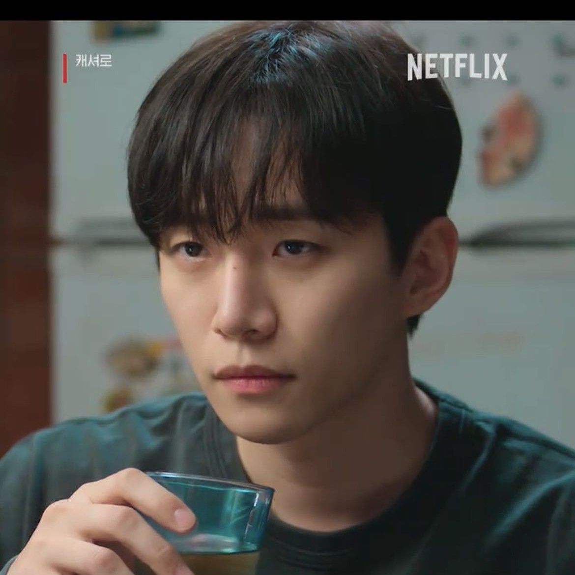 イ・ジュノの最近の活動ショット