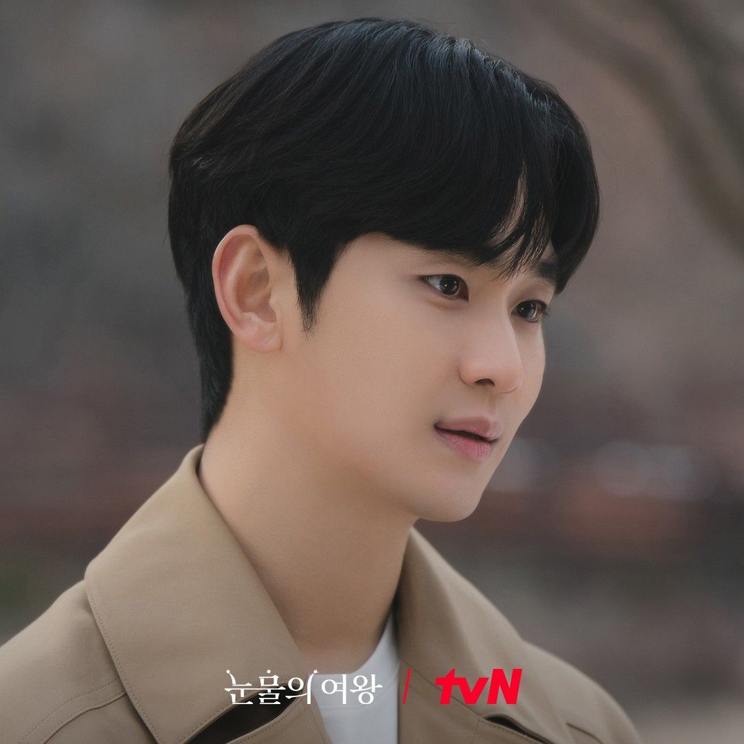 A moment captured by a fan of Kim Soohyun