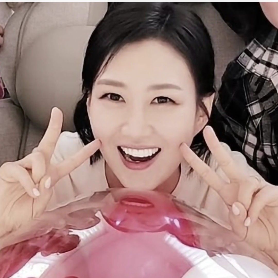 Latest photo of Jang Yoonjeong