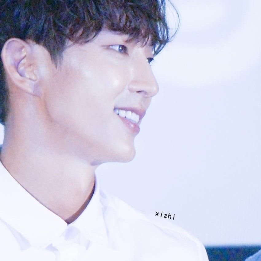 粉絲拍下的李準基瞬間