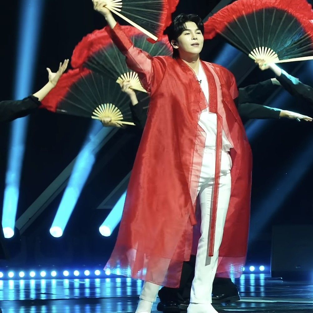 Behind-the-scenes cut of Kim Junsu (1991)