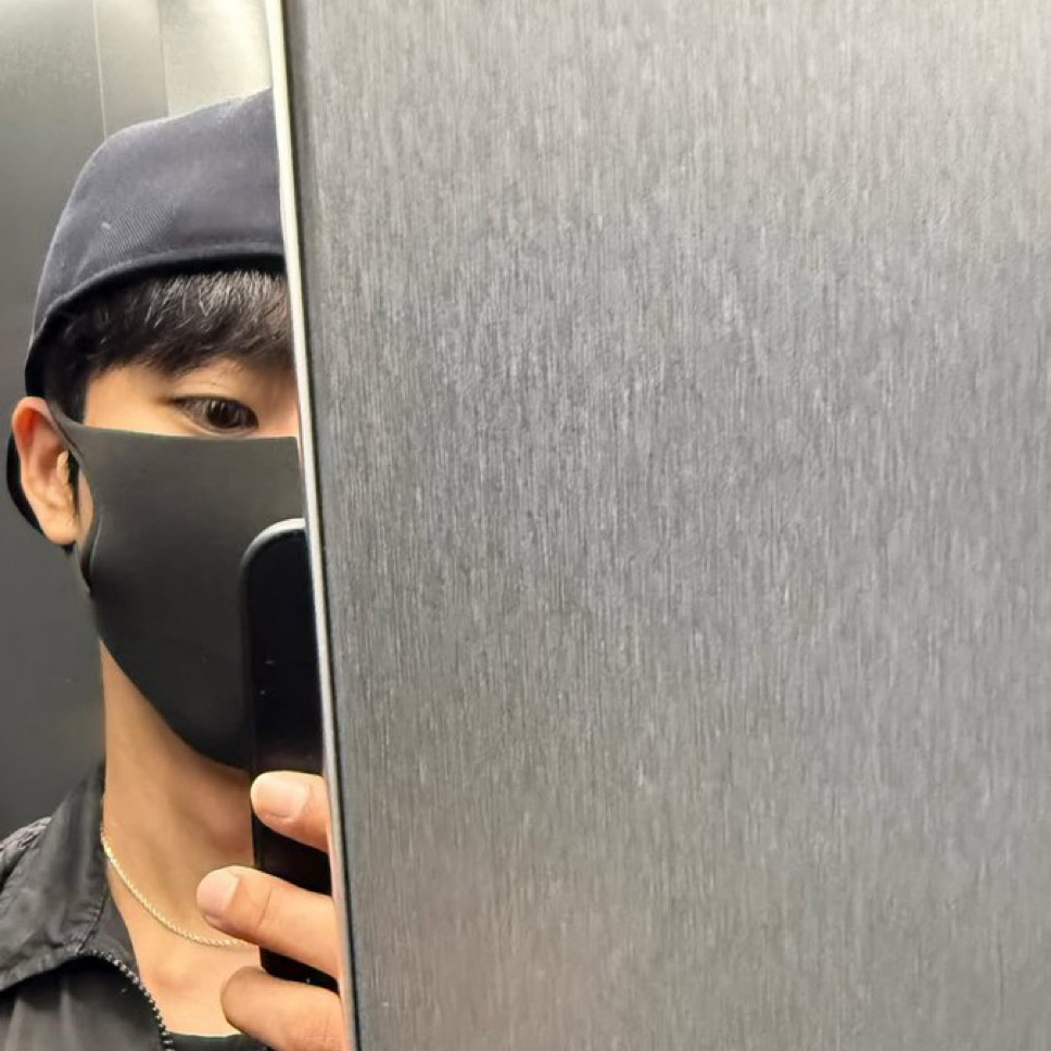 Behind-the-scenes cut of Chae Jonghyeop
