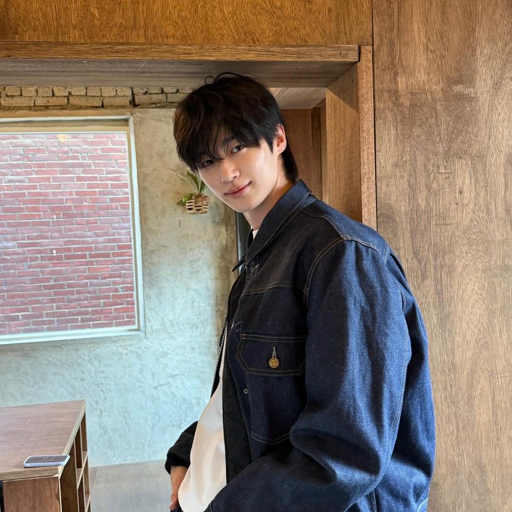 A moment captured by a fan of Byeon Wooseok
