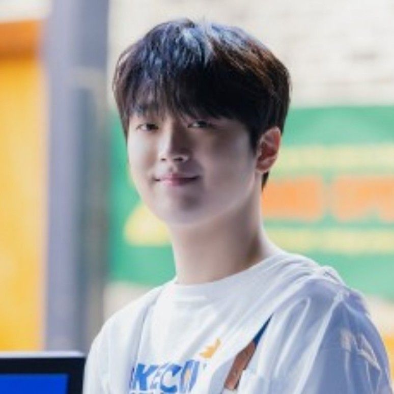 Recent activity shot of Lee Chanwon