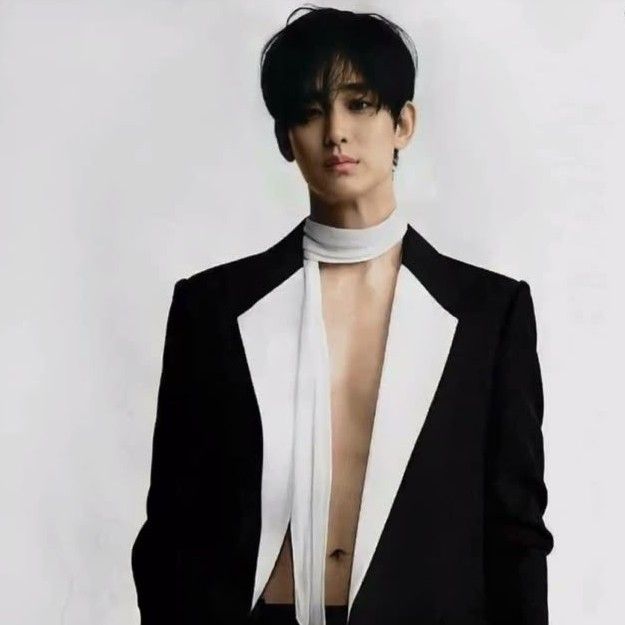 Behind-the-scenes cut of Kim Soohyun