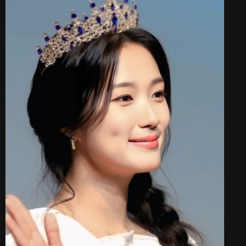 Behind-the-scenes cut of Kim Hyeyoon