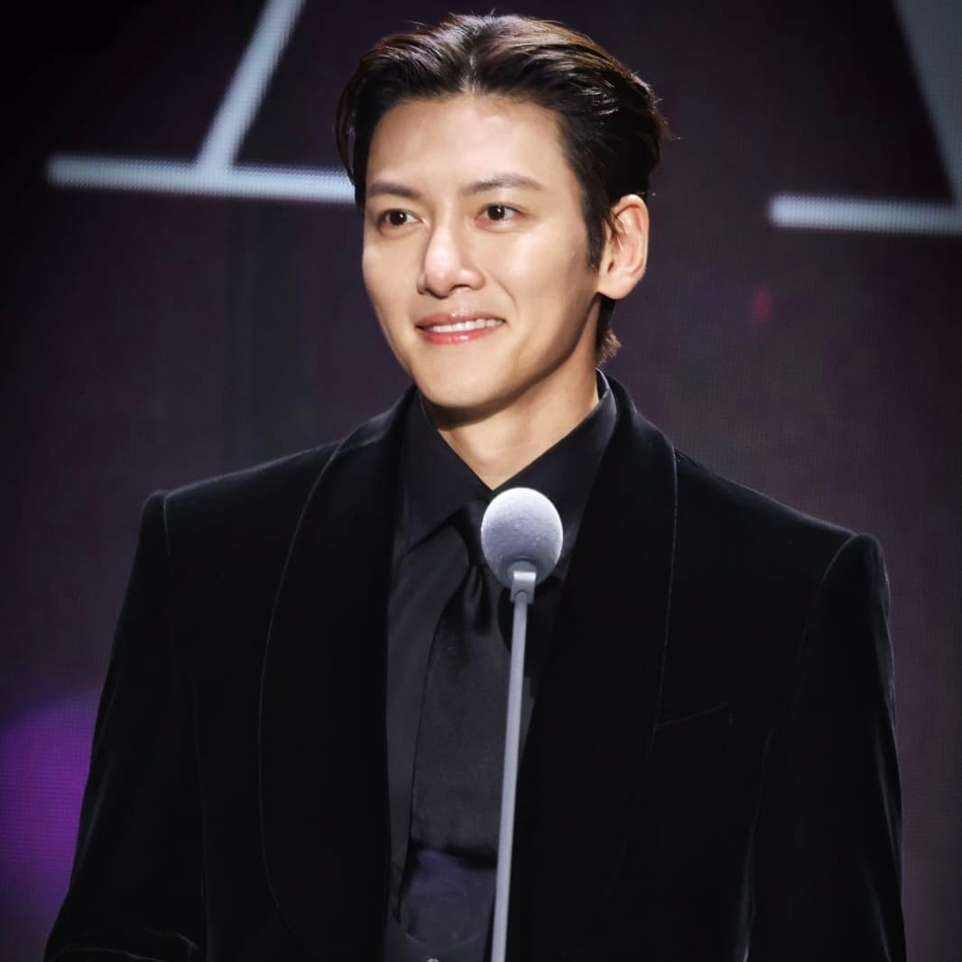 粉丝拍下的池昌旭瞬间