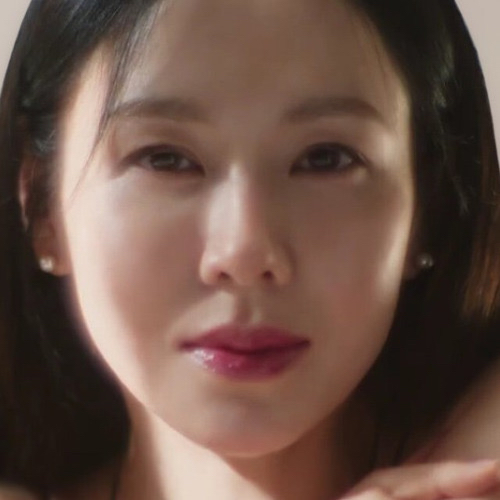 Recent activity shot of Son Yejin