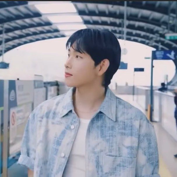 Recent activity shot of Lim Siwan