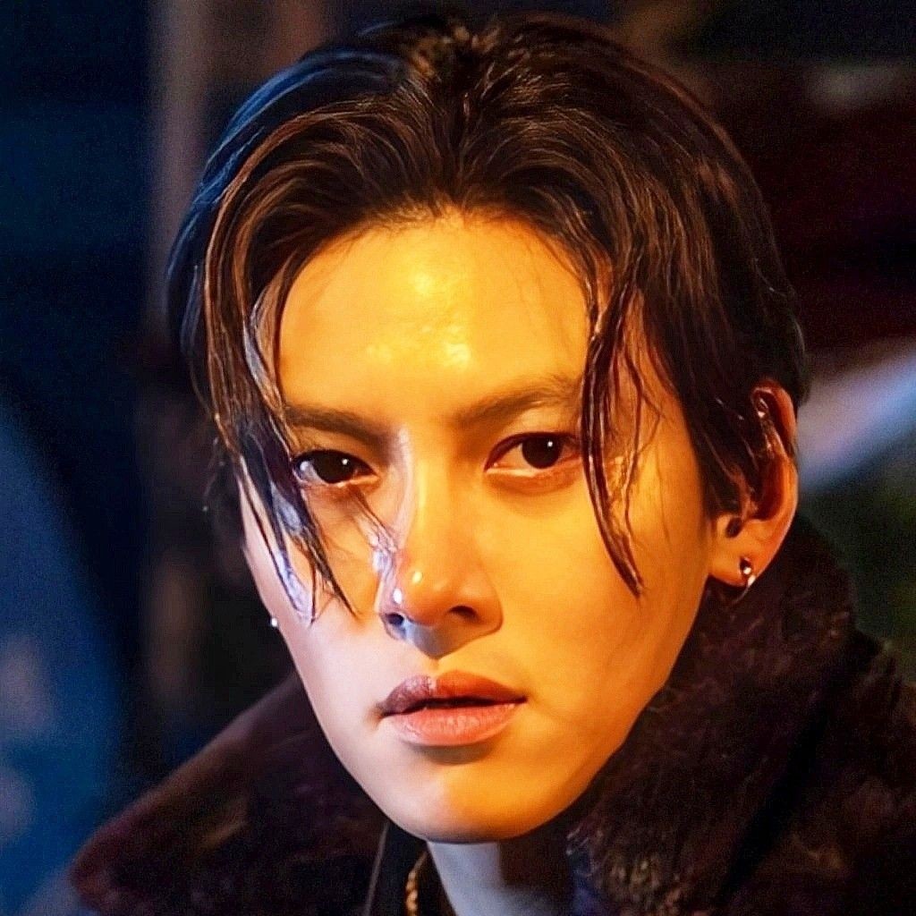 粉絲拍下的池昌旭瞬間