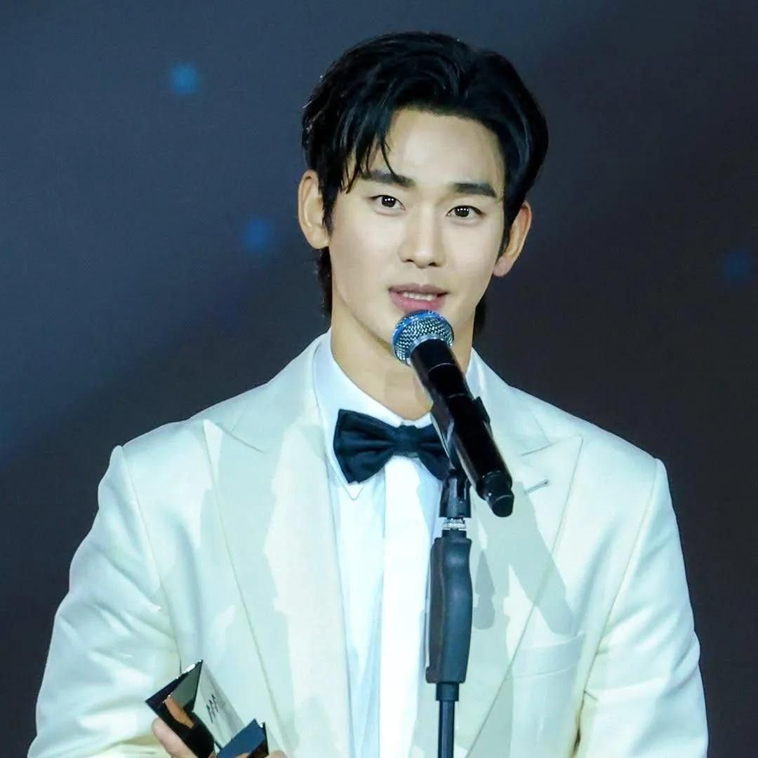 ファンが撮影したキム・スヒョンの瞬間