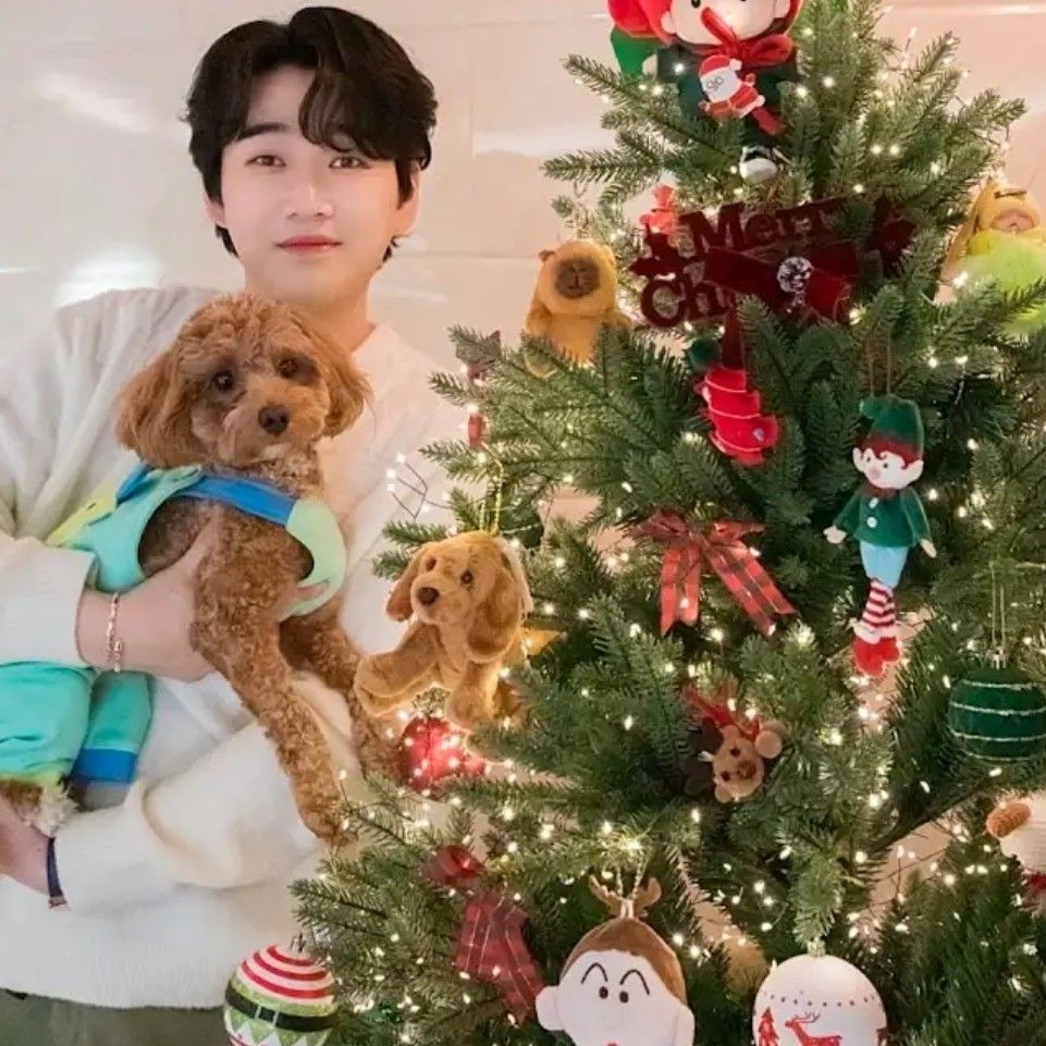 Latest photo of Hwang Youngwoong