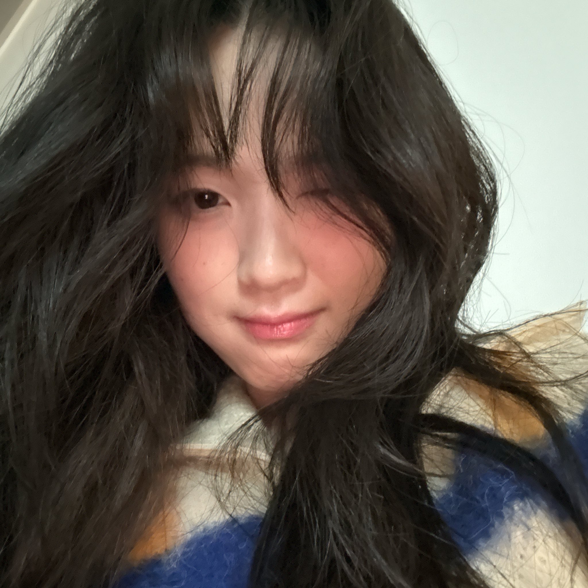 Behind-the-scenes cut of Kim Hyeyoon