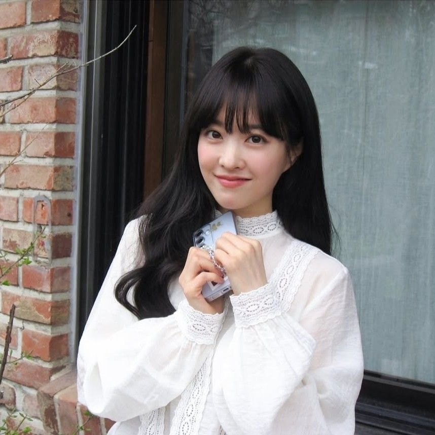 Latest photo of Park Boyoung